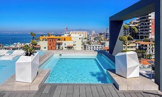 Stunning 2 BR Condo in Romantic Zone - Pool