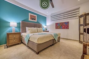 Stunning 2 BR Condo in Romantic Zone - Pool