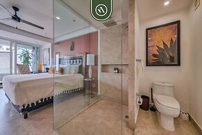 Stunning 2 BR Condo in Romantic Zone - Pool