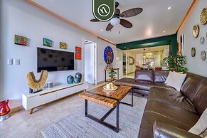 Stunning 2 BR Condo in Romantic Zone - Pool