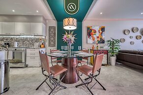 Stunning 2 BR Condo in Romantic Zone - Pool