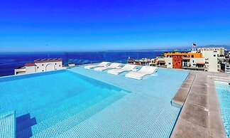 Stunning 2 BR Condo in Romantic Zone - Pool