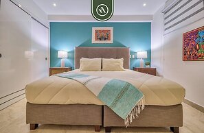 Stunning 2 BR Condo in Romantic Zone - Pool