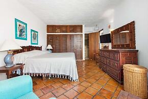Ocean View 2Br Condo-balcony-beach-pool - 305