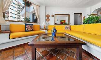 Ocean View 2Br Condo-balcony-beach-pool - 305