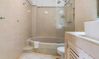 Ocean View 2Br Condo-balcony-beach-pool - 305