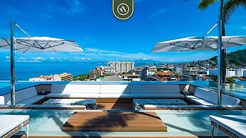 Luxury 1 BR Condo in Pier 57 - Infinity Pool