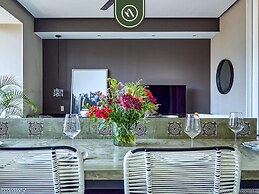 Luxury 1 BR Condo in Pier 57 - Infinity Pool