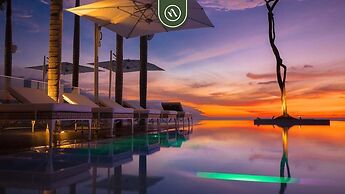 Luxury 1 BR Condo in Pier 57 - Infinity Pool