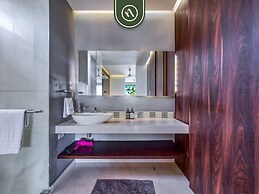 Luxury 1 BR Condo in Pier 57 - Infinity Pool