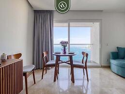 Oceanview Studio - King Bed - Pools - Beachclub