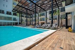 Cozy Studio -private Balcony - Pool - Gym