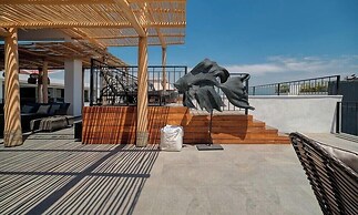 Cozy Studio -private Balcony - Pool - Gym
