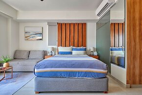 Cozy Studio -private Balcony - Pool - Gym
