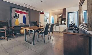 Cozy 2BR King Beds - Rooftop Pool - Fast Wifi