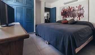 Cozy 2BR King Beds - Rooftop Pool - Fast Wifi