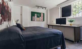 Cozy 2BR King Beds - Rooftop Pool - Fast Wifi