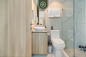 New 2BR APT - Beach Access - Pool - GYM - Jacuzzi