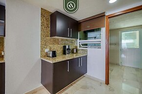 Amazing Condo With Ocean View - Jacuzzi - Beach