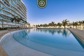 Oceanfront 2BR Condo - Pool - Cevicheria - Beach