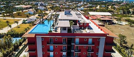 Cozy Apt With Private Terrace - Pool - King Beds