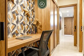 Elegant 1 BR Condo - Beachfront - Pools - King