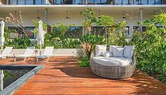 New Studio - King Bed - Pool - Jacuzzi - Gym