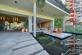 New Studio - King Bed - Pool - Jacuzzi - Gym