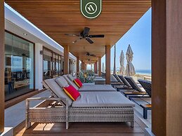 Oceanview 2 BR Condo - Luxury - Rooftop Pool
