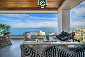 Oceanview 2 BR Condo - Luxury - Rooftop Pool