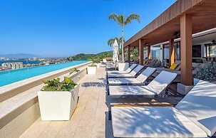 Oceanview 2 BR Condo - Luxury - Rooftop Pool
