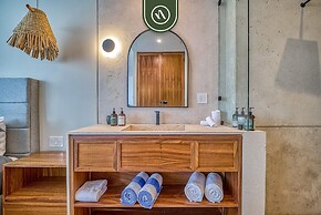 Luxury 1 BR Condo in Romantic Zone - Infinity Pool