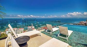 Luxury 1 BR Condo in Romantic Zone - Infinity Pool