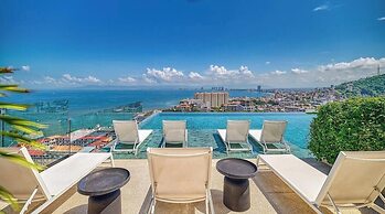 Luxury 1 BR Condo in Romantic Zone - Infinity Pool