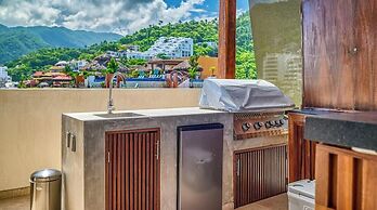 Luxury 1 BR Condo in Romantic Zone - Infinity Pool
