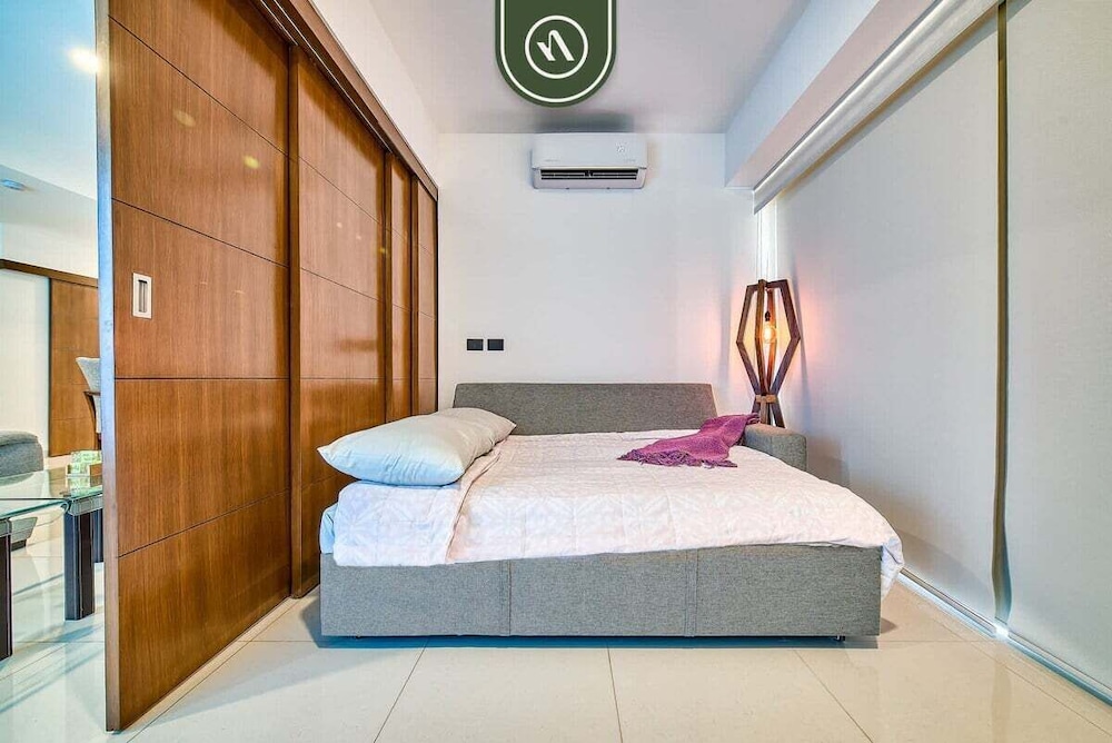 Equipped 1BR Condo With Private Balcony - Pool