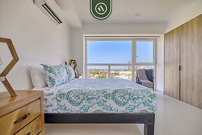 Equipped 1BR Condo With Private Balcony - Pool