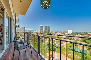 Equipped 1BR Condo With Private Balcony - Pool