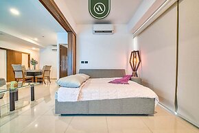 Equipped 1BR Condo With Private Balcony - Pool