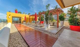 Chic Studio -rooftop Pool - Ocean View - King Bed