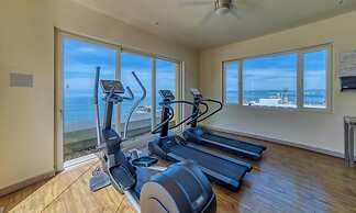 Chic Studio -rooftop Pool - Ocean View - King Bed