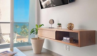 New 1 Br Unit 2 Min From Beach - Pool - King Bed