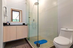 New 1 Br Unit 2 Min From Beach - Pool - King Bed