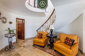 Villa With Private Pool & Patio in Cabo
