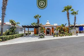 Villa With Private Pool & Patio in Cabo