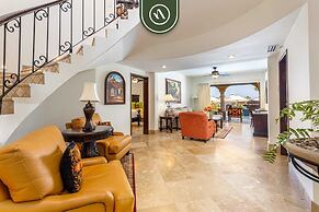 Villa With Private Pool & Patio in Cabo