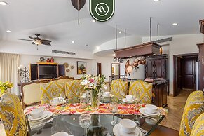 Villa With Private Pool & Patio in Cabo