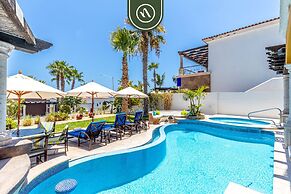Villa With Private Pool & Patio in Cabo