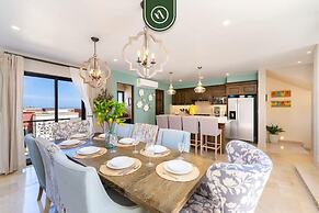 Luxury House With Ocean View
