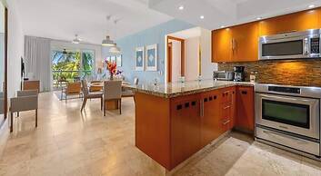 Stylish 2 BR Condo - Pools - Golf - Membership